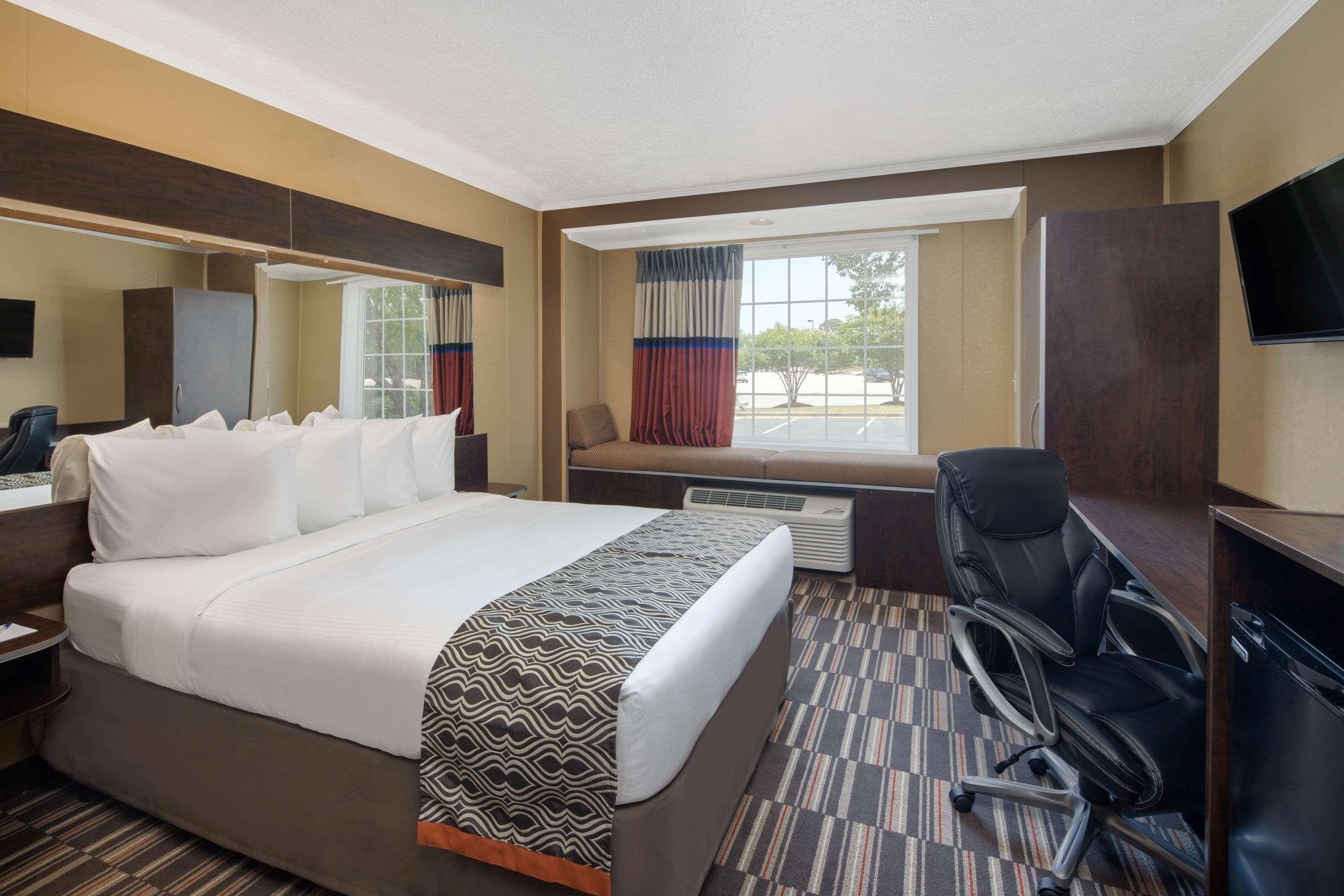 Microtel Inn & Suites By Wyndham Columbia Fort Jackson N Extérieur photo
