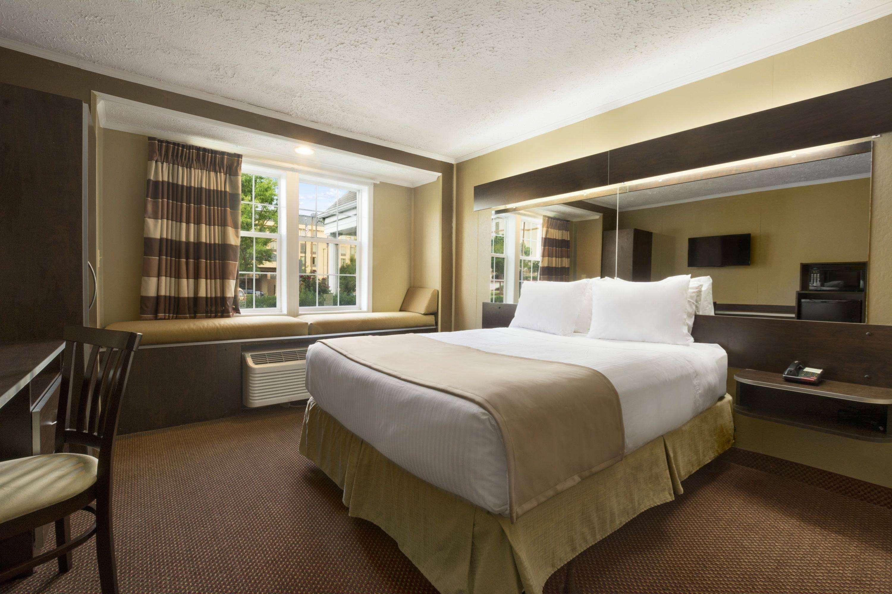 Microtel Inn & Suites By Wyndham Columbia Fort Jackson N Extérieur photo