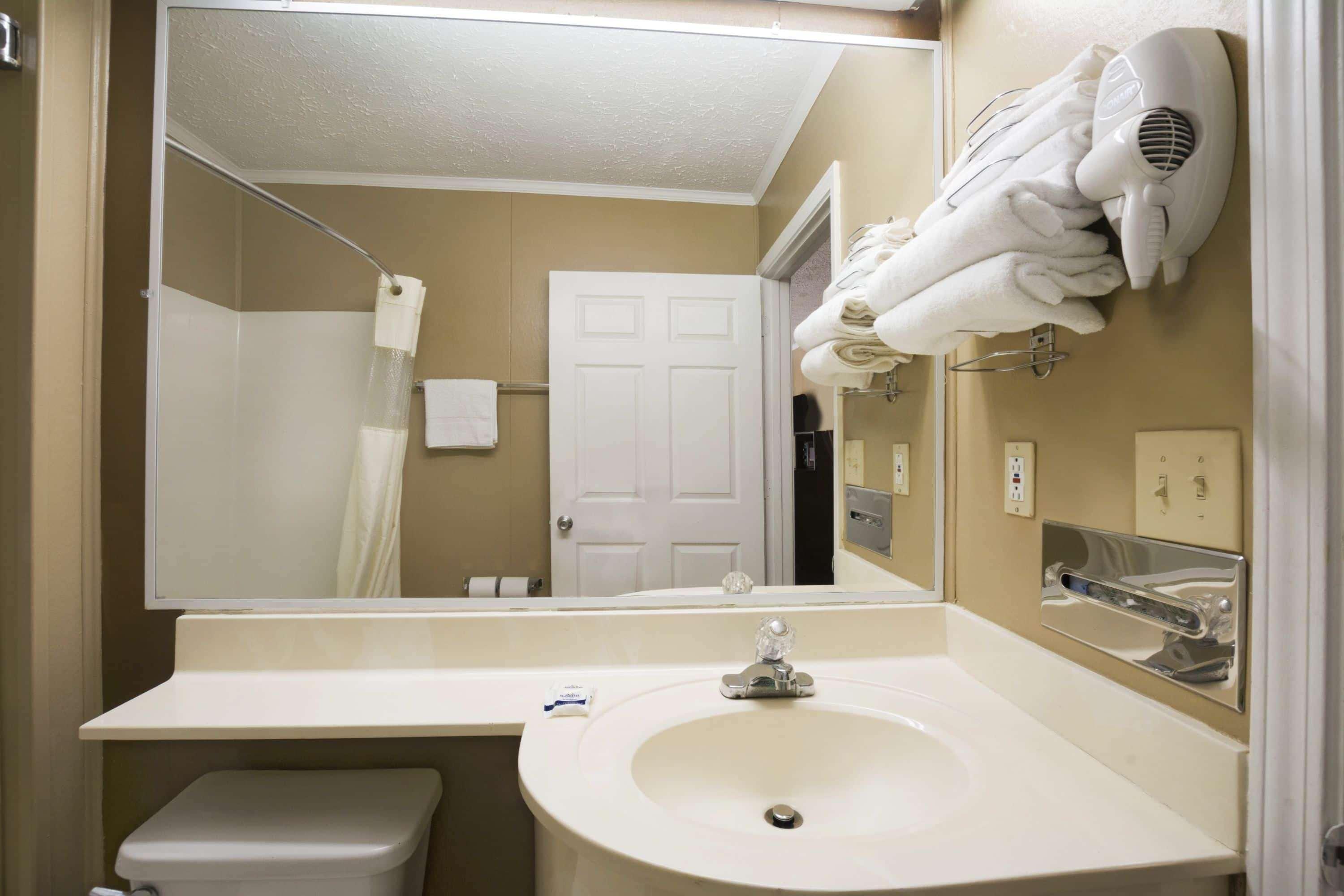 Microtel Inn & Suites By Wyndham Columbia Fort Jackson N Extérieur photo