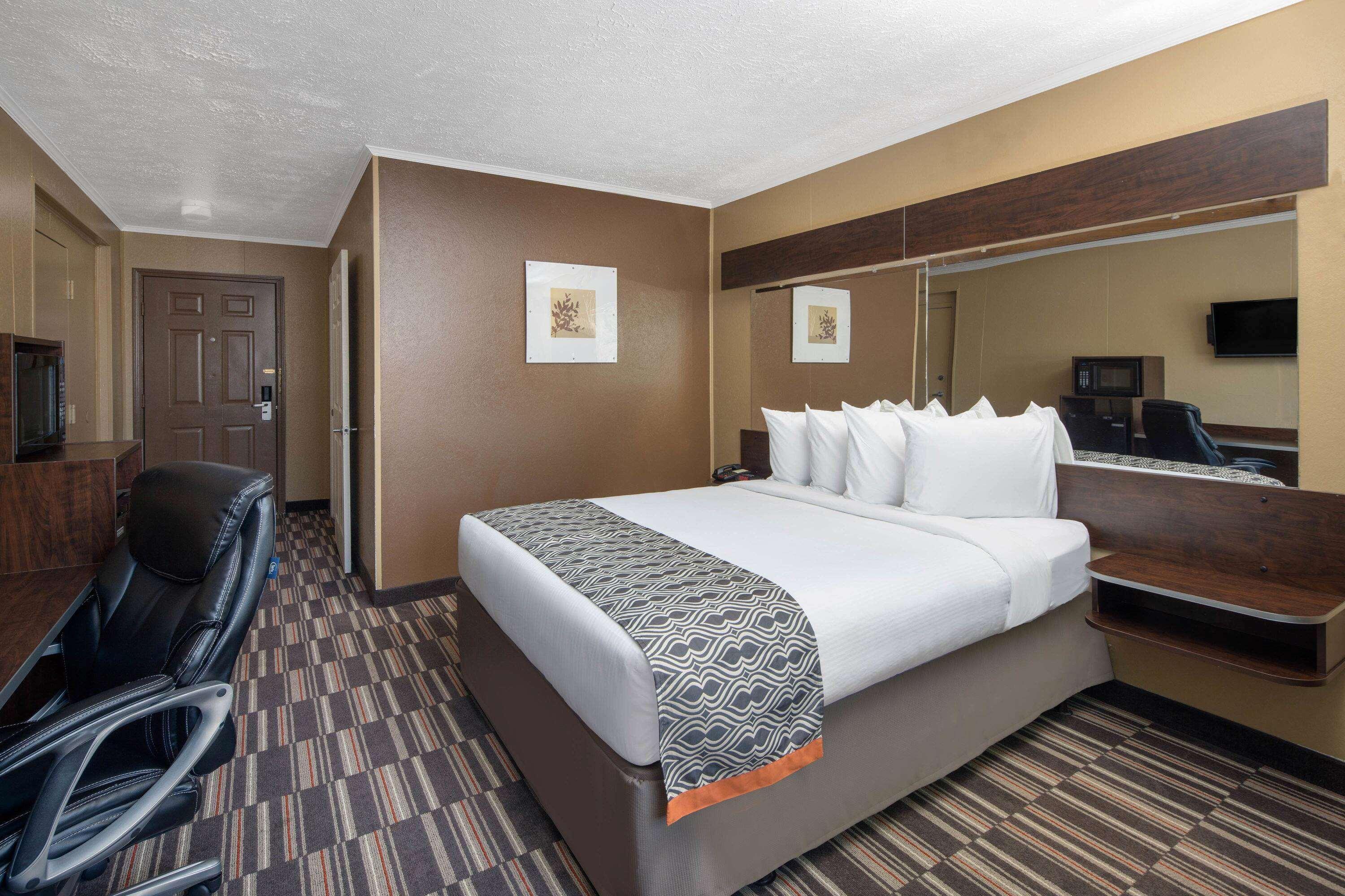 Microtel Inn & Suites By Wyndham Columbia Fort Jackson N Extérieur photo