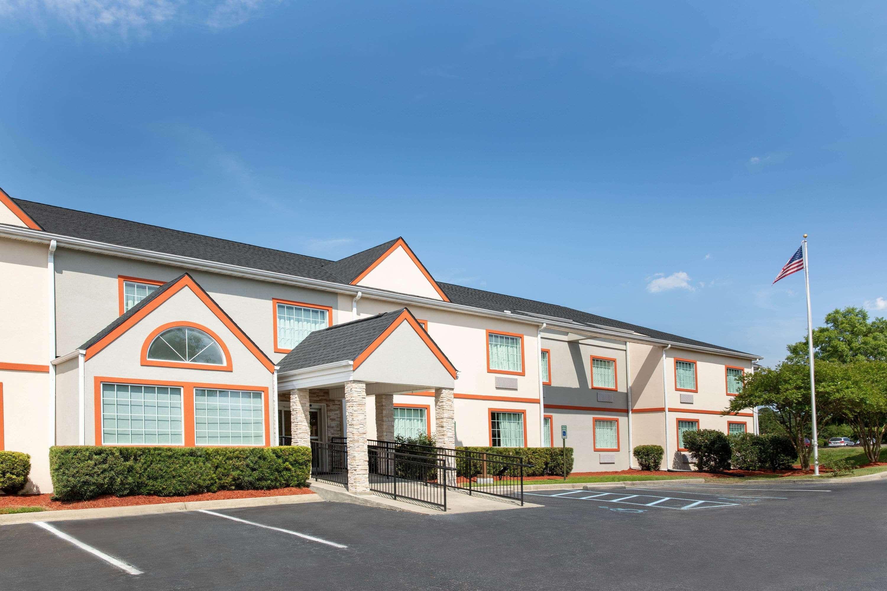 Microtel Inn & Suites By Wyndham Columbia Fort Jackson N Extérieur photo