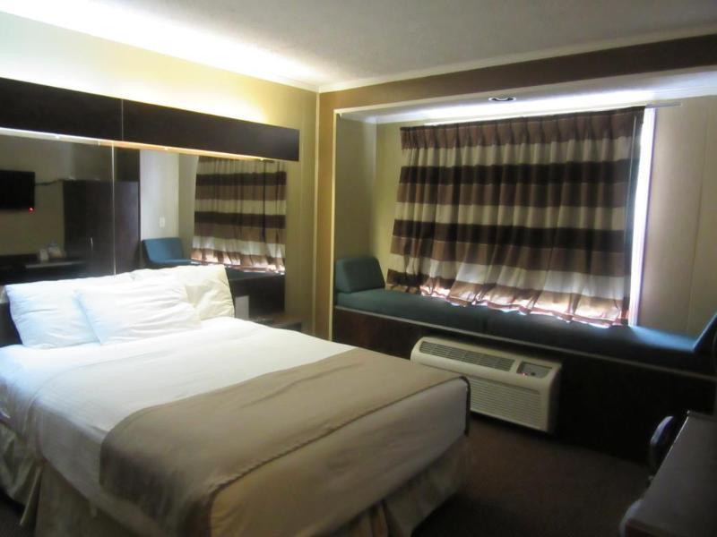 Microtel Inn & Suites By Wyndham Columbia Fort Jackson N Extérieur photo